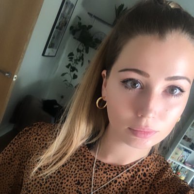 Profile Picture of Louise Saunders (@LouiseS55832309) on Twitter