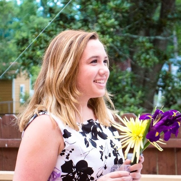 Profile Picture of Caitlin Cavanah (@spaceycaitlin) on Poshmark