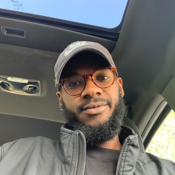 Profile Picture of Aaron Watkins (@aaronwatkins17) on Poshmark