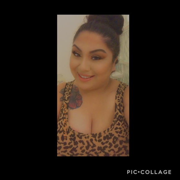 Profile Picture of Larissa Corpuz (@larissacee) on Poshmark