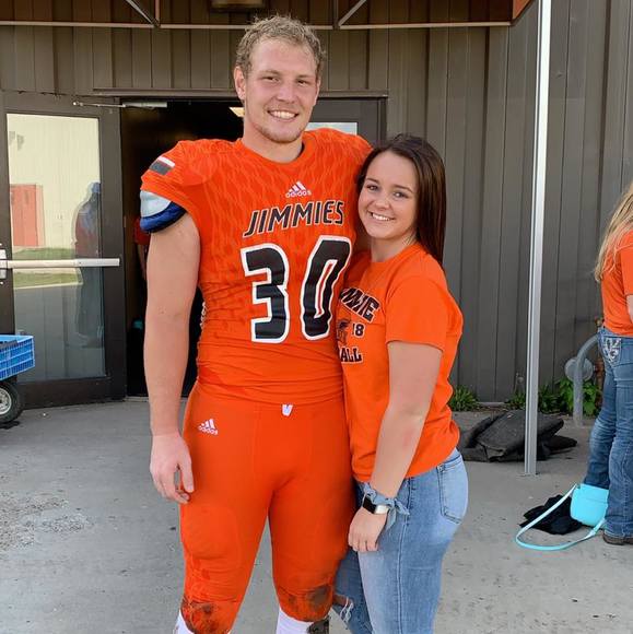 Profile Picture of Kelsey Marschke (@kmarschke28) on Poshmark