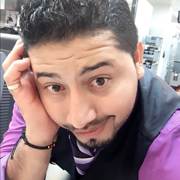 Profile Picture of Cristian Barrientos (@cristian7880) on Poshmark