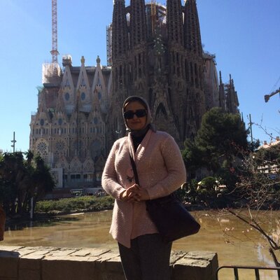 Profile Picture of Zahra Sharifi (@sharifinevis) on Twitter