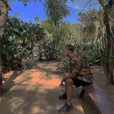 Profile Picture of LING (@ling_wu555) on Twitter