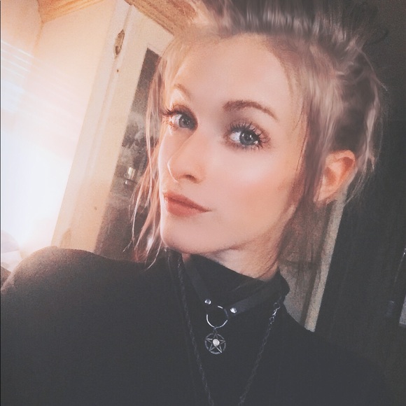 Profile Picture of Tabitha Herrington (@deadbarbie21) on Poshmark