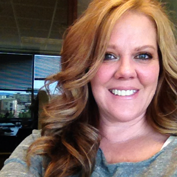 Profile Picture of Cynthia Cipperly (@ccipperly) on Poshmark