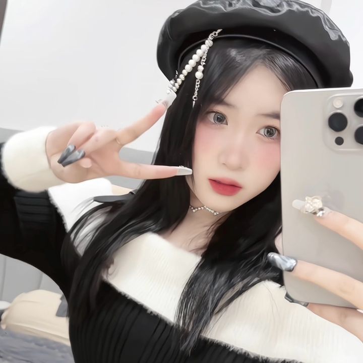 Profile Picture of BÉ CHANG 🌻 (@@bechangg2003) on Tiktok