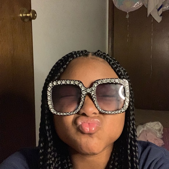 Profile Picture of Tyasia Doyle (@tyasiadoyle) on Poshmark