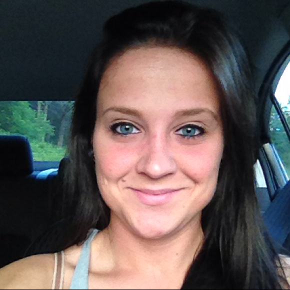 Chelsi Claussen - Poshmark Profile Picture of Chelsi Claussen (@cclaussen) on Poshmark