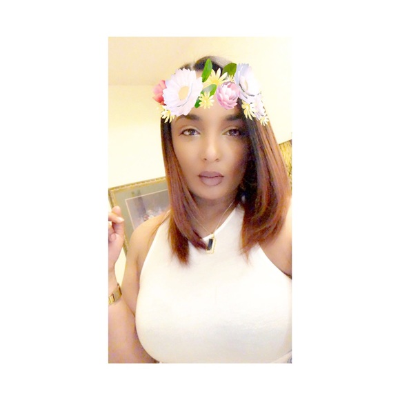 Profile Picture of Maria Cueva (@marrifrekiis) on Poshmark