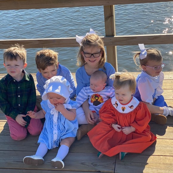 Profile Picture of Harriett Bosiack (@harriettwb) on Poshmark