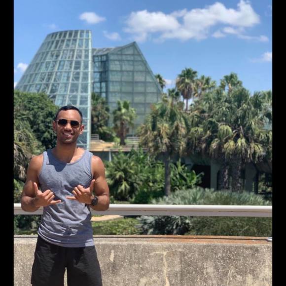 Profile Picture of Calvin Rivera (@moneytobeused) on Poshmark
