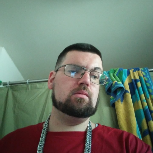 Profile Picture of Nicholas Hartley (@nhartley89) on Poshmark