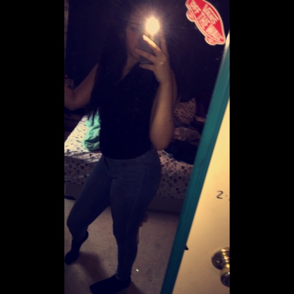 Profile Picture of Haley Mckee (@haleyzz2) on Poshmark