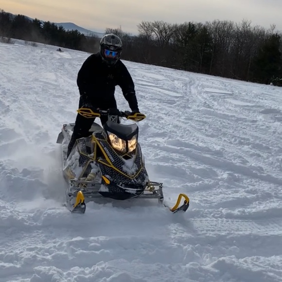 Profile Picture of Seth Haley (@sethhaley05) on Poshmark