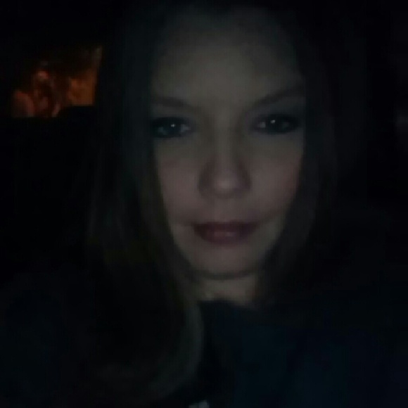 Danielle Penney - Poshmark Profile Picture of Danielle Penney (@dpenney3) on Poshmark