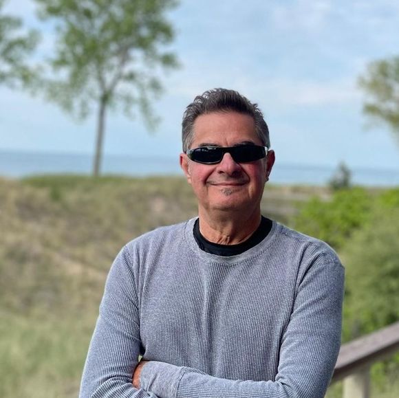 Profile Picture of John Gyure (@jlgyure59) on Poshmark