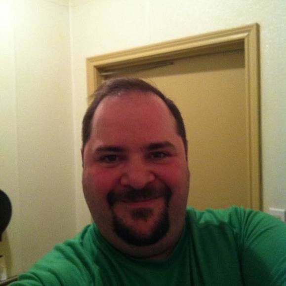Profile Picture of Jason Abate (@jasonabate) on Poshmark