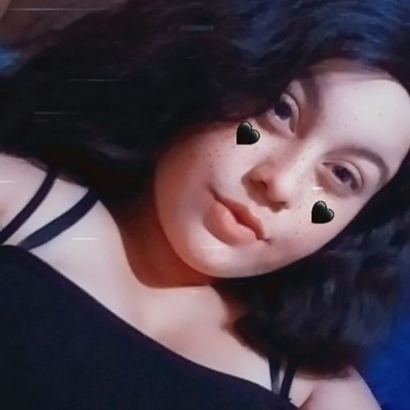 Profile Picture of Tabitha Mondello (@tabithamondello) on Poshmark