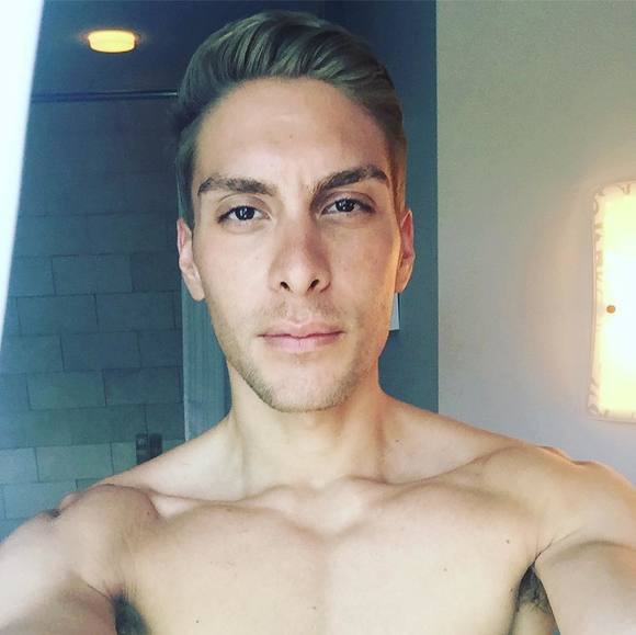 Profile Picture of Alex Velasco (@alexavelasco) on Poshmark