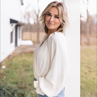 Profile Picture of Julie Atwood (@glamourfarms.julie) on Instagram