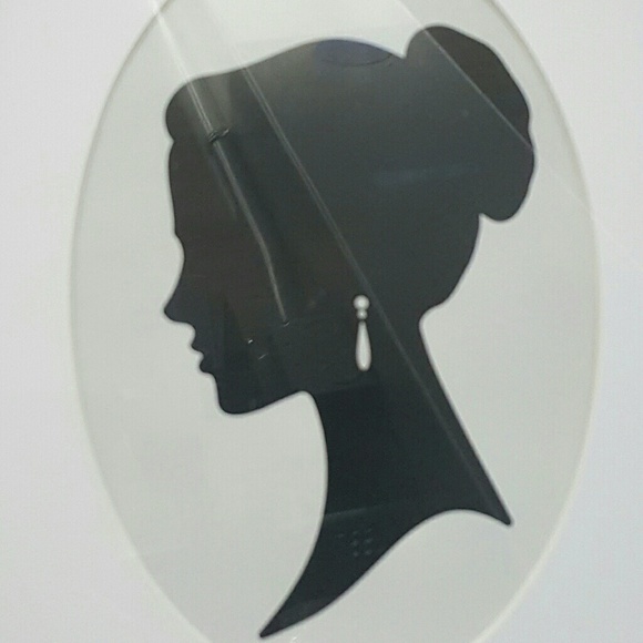 Profile Picture of Leah Pothier (@marthaapples) on Poshmark