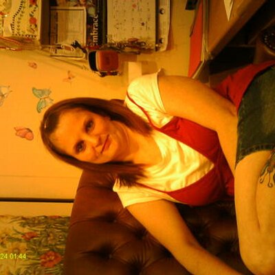 Profile Picture of Lara Burnett (@LaraBurnett3) on Twitter