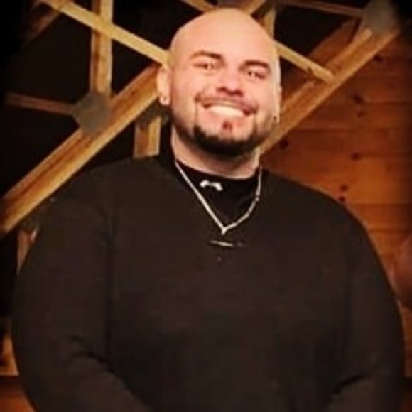 Profile Picture of Nicholas Santorelli (@nicksantorelli) on Poshmark