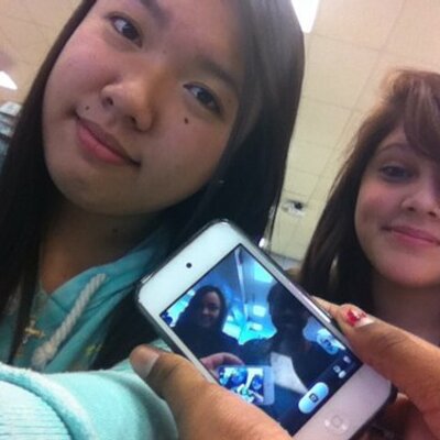 Profile Picture of Theresa Trâm Hoàng (@hoangtram00) on Twitter