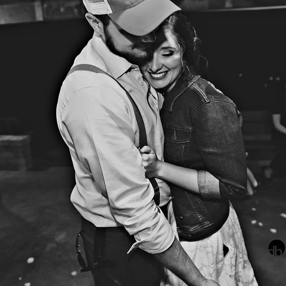 Profile Picture of Victoria Burguess (@vburguess) on Poshmark