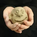 Profile Picture of Hannah Rhodes (@hannahsartclub) on Instagram