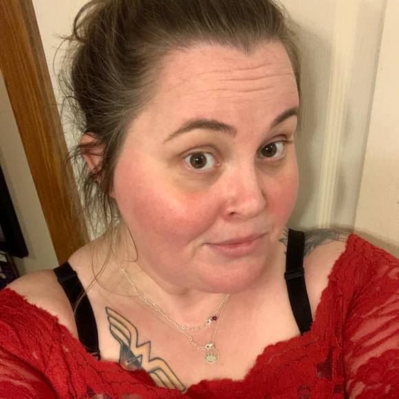 Profile Picture of Amber Adkins (@nurseambro) on Poshmark