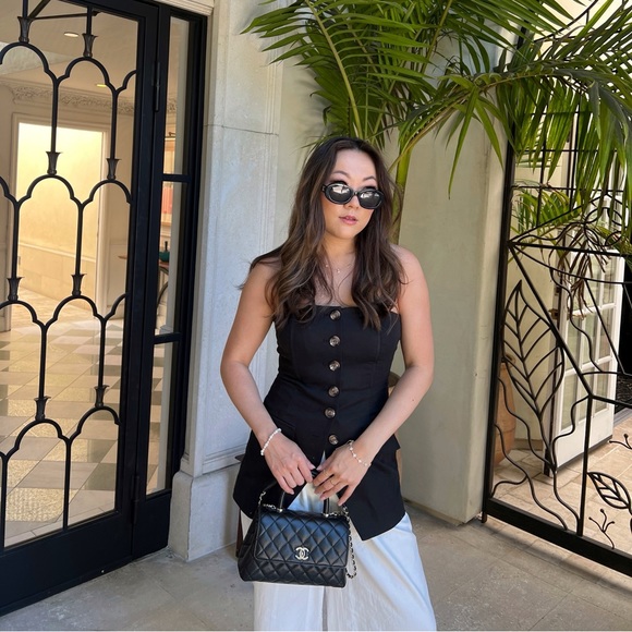 Profile Picture of April Cheung (@ephemeralfox) on Poshmark