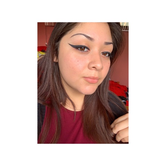 Profile Picture of Christina Stelter (@stel7396) on Poshmark