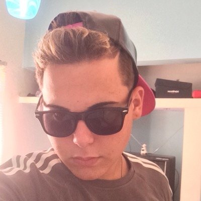 Profile Picture of Armando Lazaro Ferro (@mandy_iphone) on Twitter