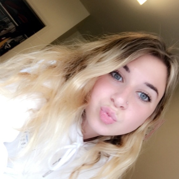 Profile Picture of Grace Likins (@gracelikins) on Poshmark