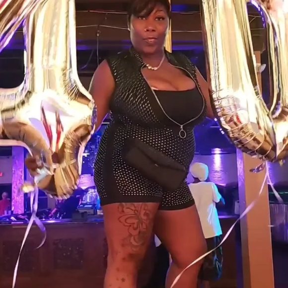 Profile Picture of Taeisha Collins (@taeisha) on Poshmark