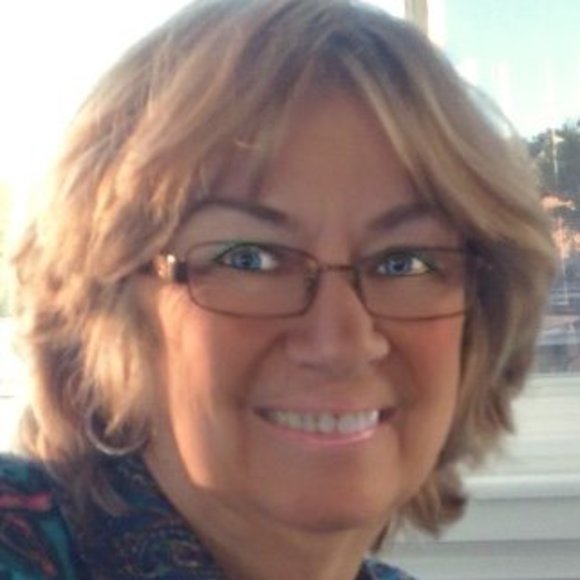 Profile Picture of Nancy Astrom (@astromdn) on Poshmark