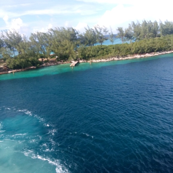 Profile Picture of Kelly Reburn (@kellyreburn) on Poshmark