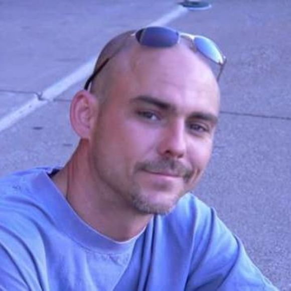 Profile Picture of Tony Knott (@tonylee21573) on Poshmark