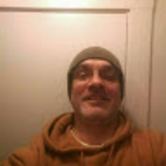 Profile Picture of Michael Decker (@michaeldecker40) on Poshmark