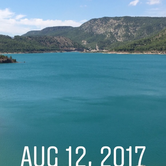 Profile Picture of Julian Burns (@julianlopers) on Poshmark