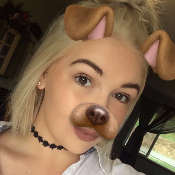 Profile Picture of Emily Gettmann (@gettmemi000) on Poshmark