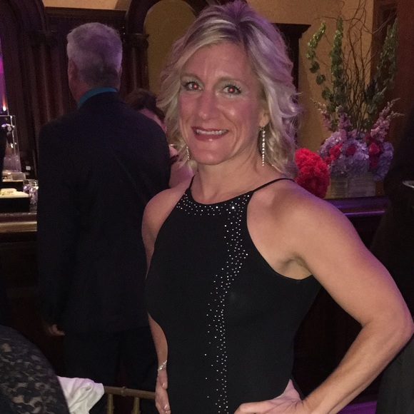 Profile Picture of Kerry Soviero (@ksoviero2074) on Poshmark