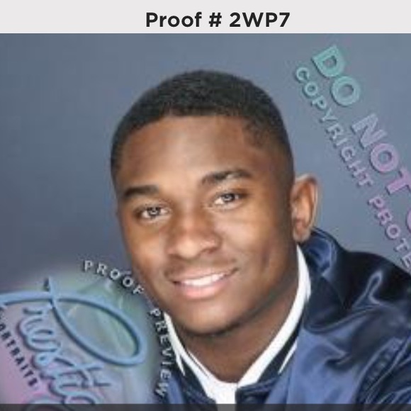 Profile Picture of Dee Murphy (@chefboyare_dee) on Poshmark