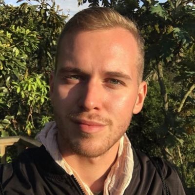 Profile Picture of Alex Bare (@alexbaretv) on Twitter