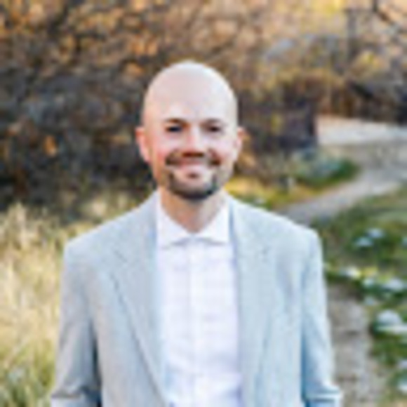 Profile Picture of Dylan Parry (@dylan_parry) on Poshmark