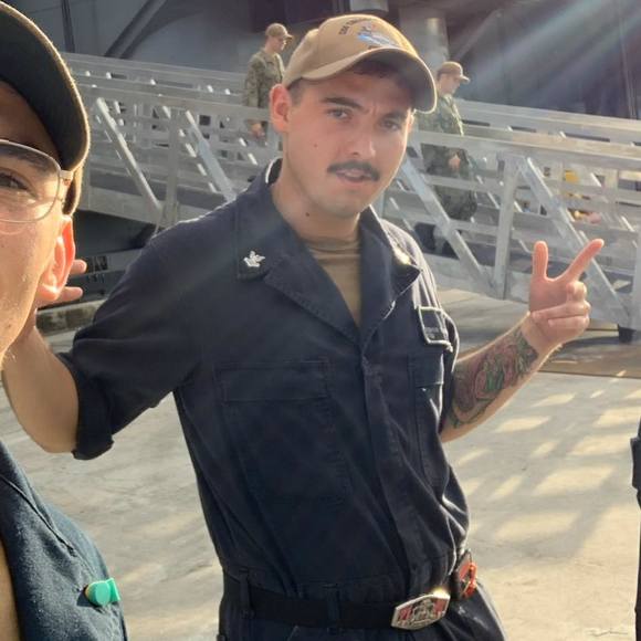 Profile Picture of Joshua Almansa (@almansa) on Poshmark