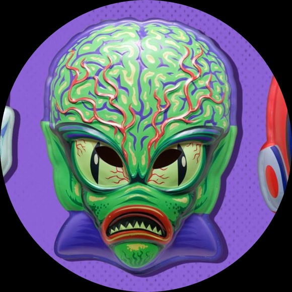 Profile Picture of Bruce Boyd (@bruceywucey) on Poshmark