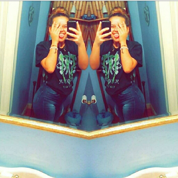 Profile Picture of Katie Fretwell (@kat1218life) on Poshmark